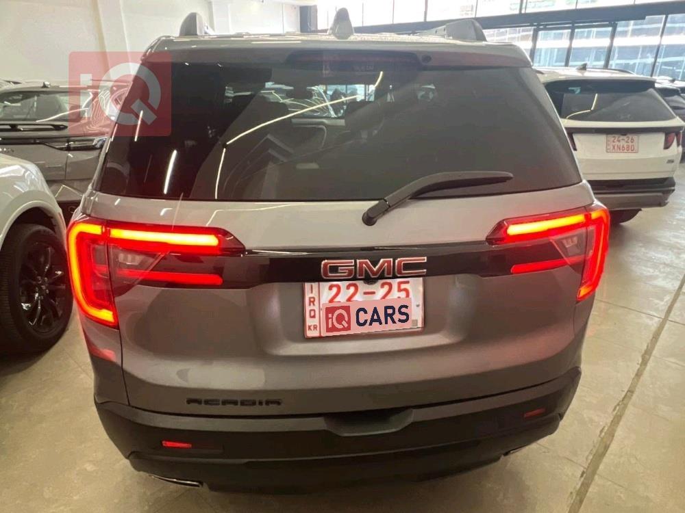 GMC Acadia